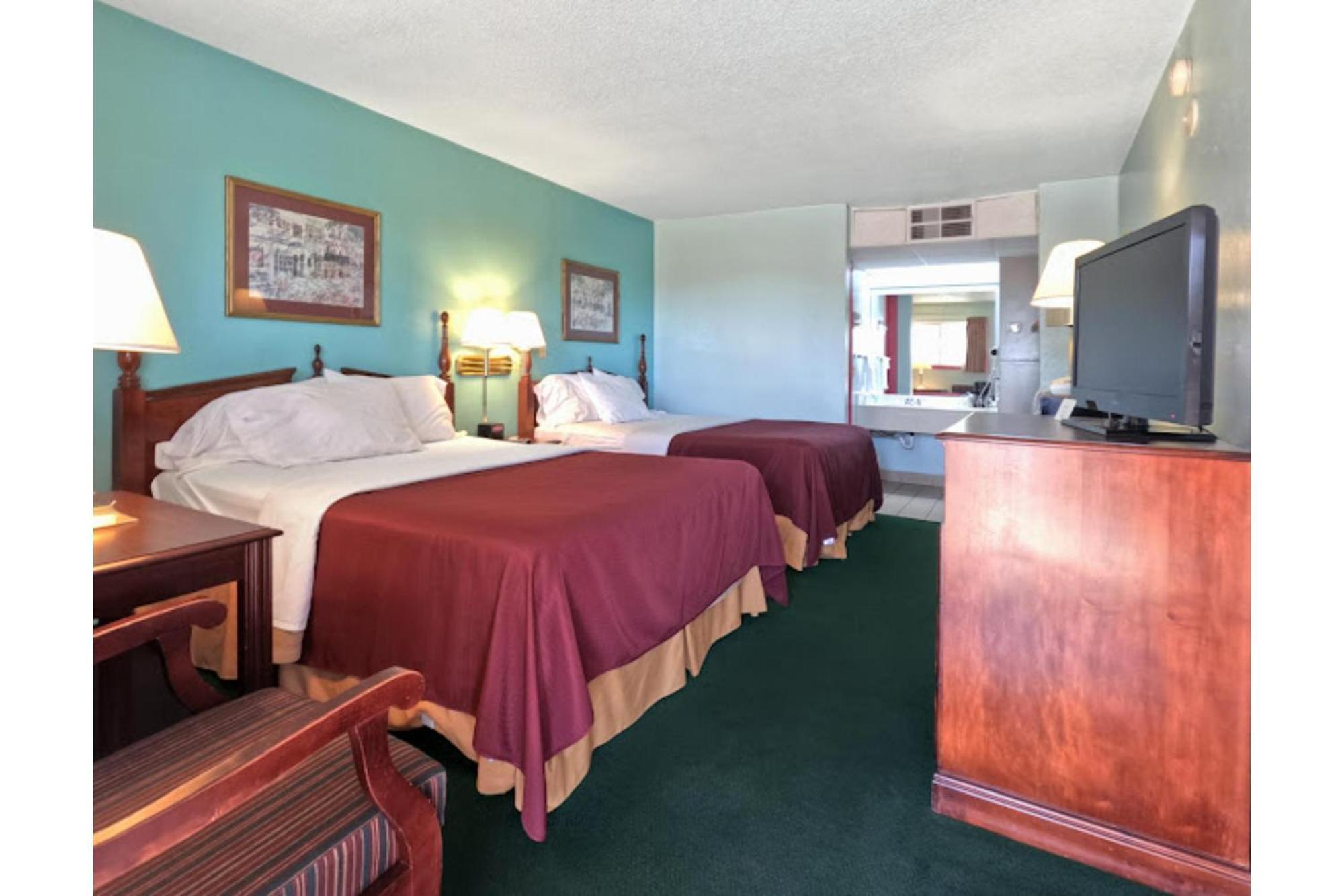 Route 66 & By Oyo Tx Hotel Vega