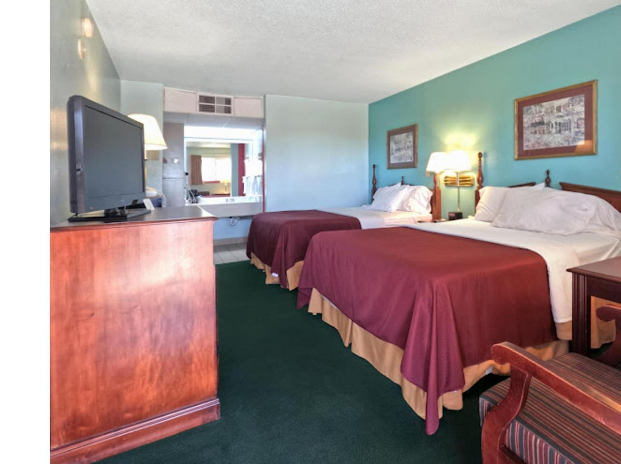 Route 66 & By Oyo Tx Hotel
