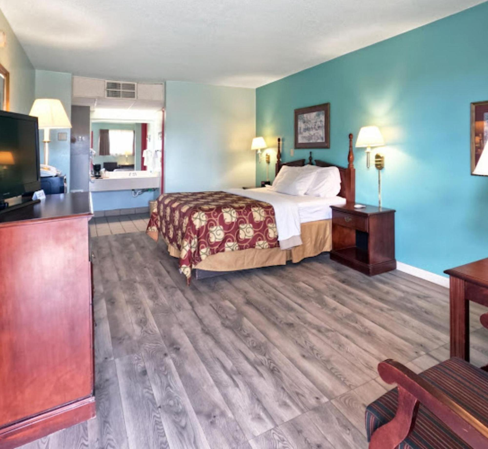Route 66 & By Oyo Tx Hotel