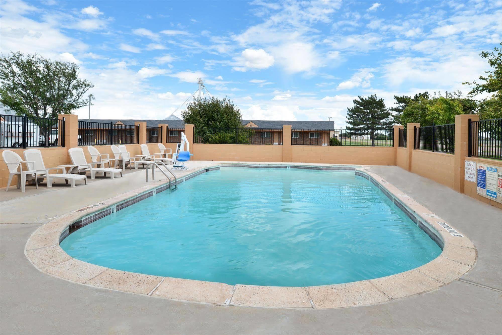 Route 66 & By Oyo Tx Hotel